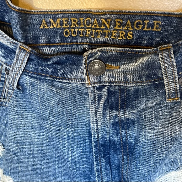 AMERICAN EAGLE OUTFITTERS WOMENS Distressed Slim Straight Jean Shorts - Picture 7 of 9